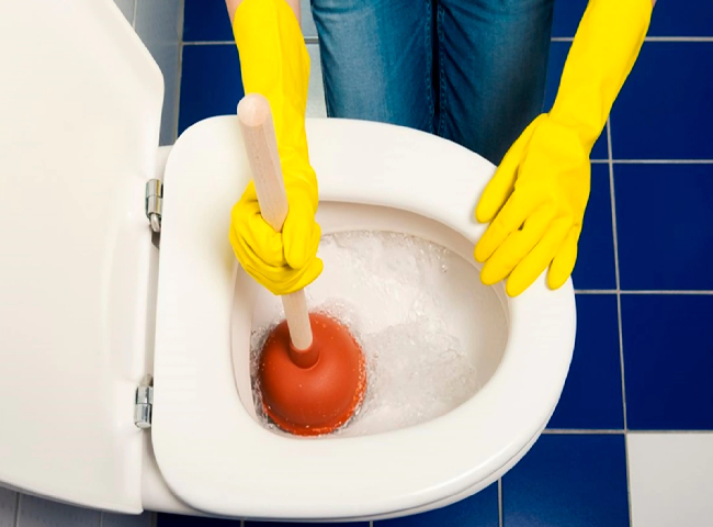 Hầm cầu c&oacute; thể bị nhiều l&yacute; do l&agrave;m tắc nghẽn